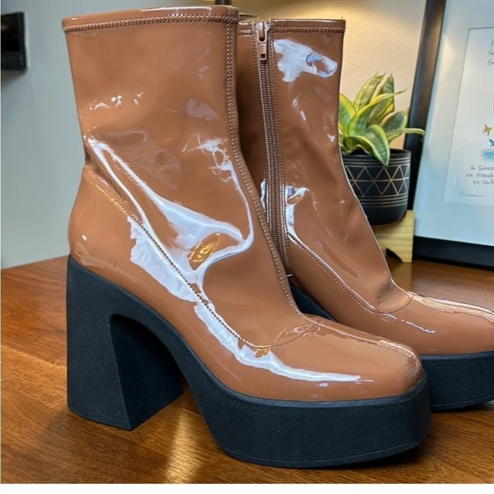 KATY PERRY Heightten Stretch Bootie Patent Platform Zip Chunky Butterscotch 9M - Picture 1 of 13